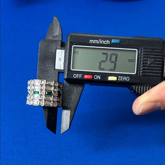 🖤NEW🔺Elegant Silver and Green Women's Fashion Ring - Picture 12 of 12